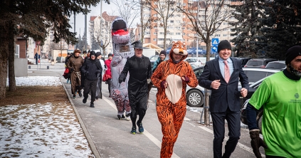 Boszorkány, tigris és bohóc futócipőben